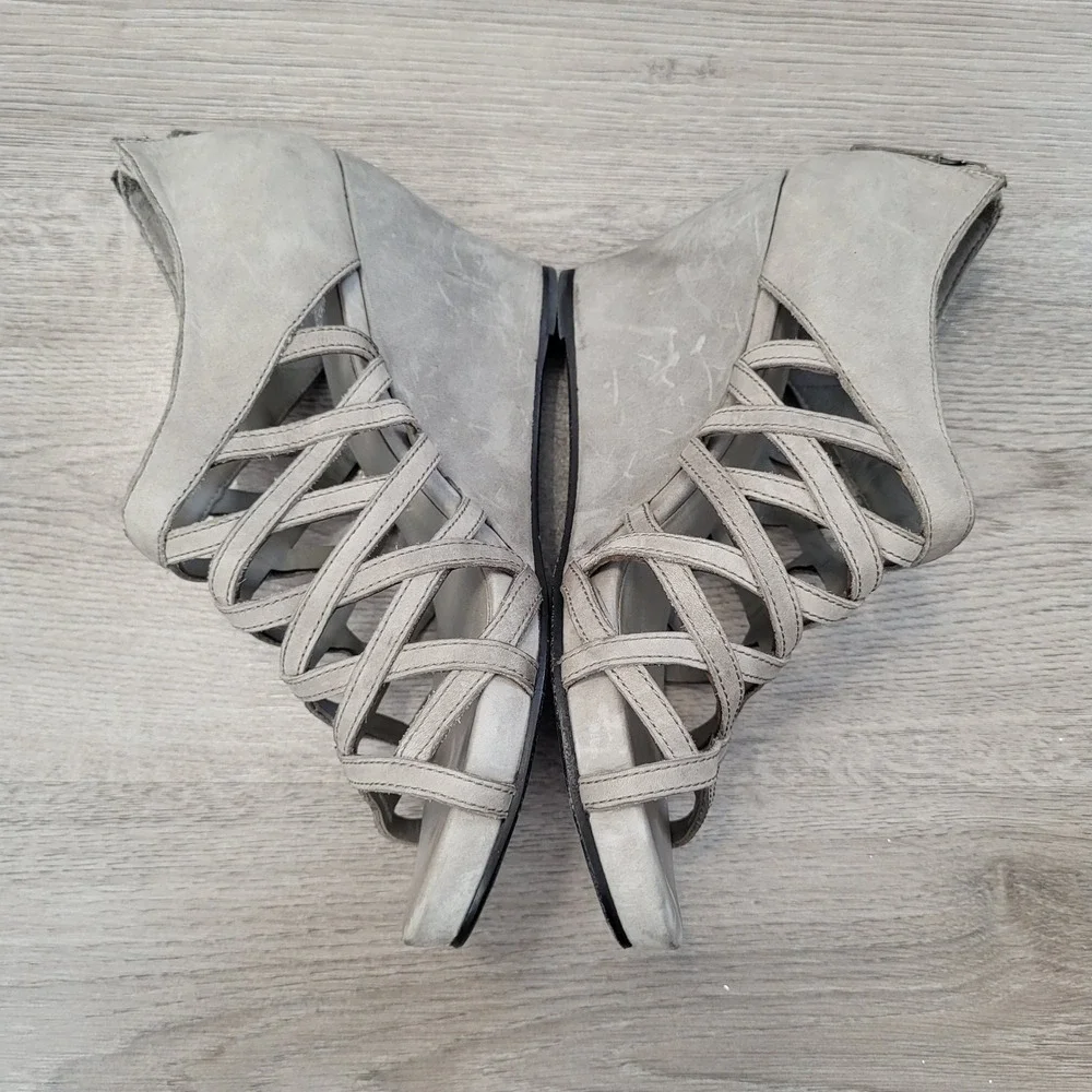 Eileen Fisher‎ Womens Gray Leather Caged Wedge Heel Sandals Back Zip Size 7